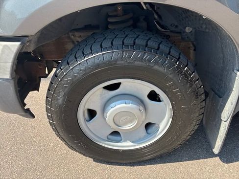 Used 2005 Ford F250 XL RWD image 9