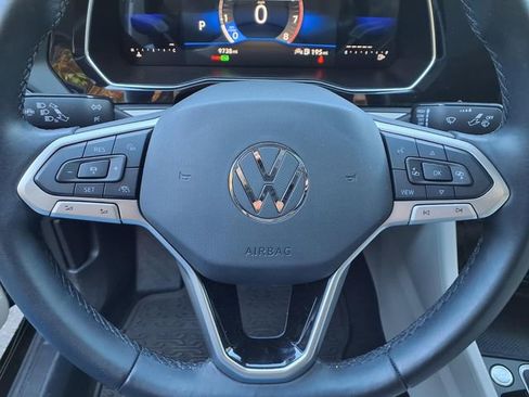 Used 2023 Volkswagen Jetta SE w/ Panoramic Sunroof Package FWD image 8