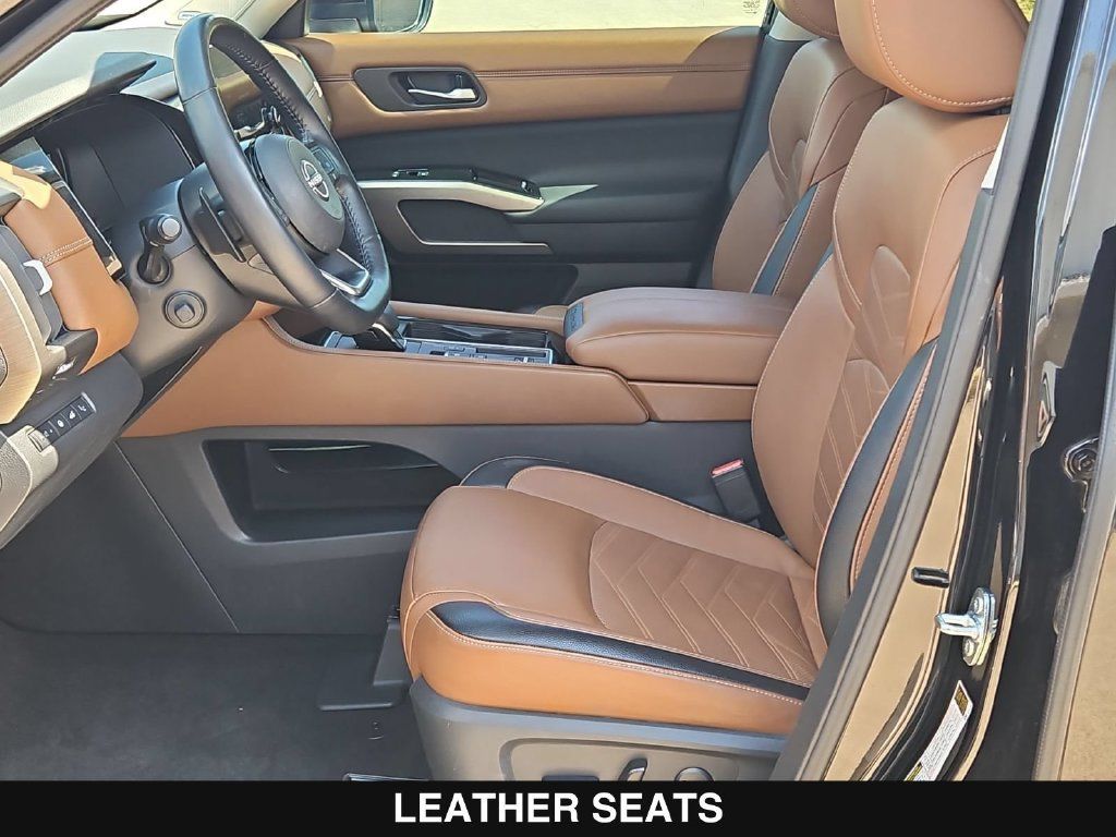 Used 2024 Nissan Pathfinder Platinum w/ Cargo Package FWD image 11