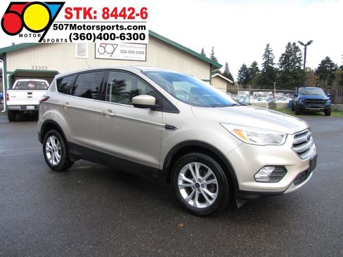 Used 2017 Ford Escape SE FWD image 11