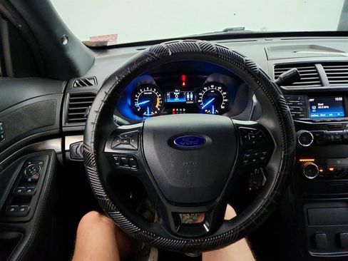 Used 2019 Ford Explorer 4WD Police Interceptor image 16