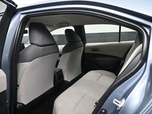 Used 2022 Toyota Corolla LE image 14