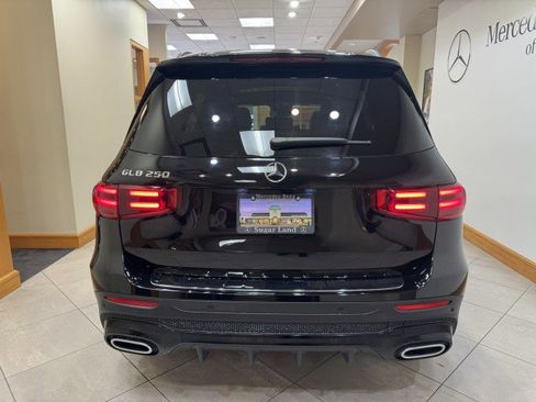 Used 2024 Mercedes-Benz GLB 250 image 4