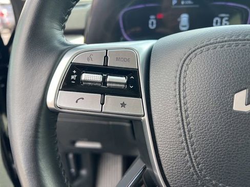 Certified 2025 Kia Telluride S image 15