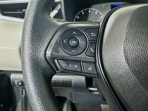 Used 2025 Toyota Corolla LE image 16