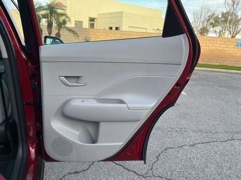 New 2026 Hyundai Kona SE image 29