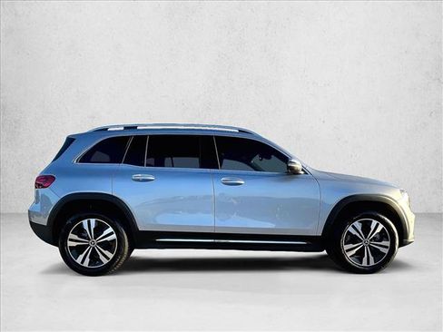 Used 2026 Mercedes-Benz GLB 250 image 5