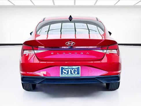 Used 2022 Hyundai Elantra SEL image 5