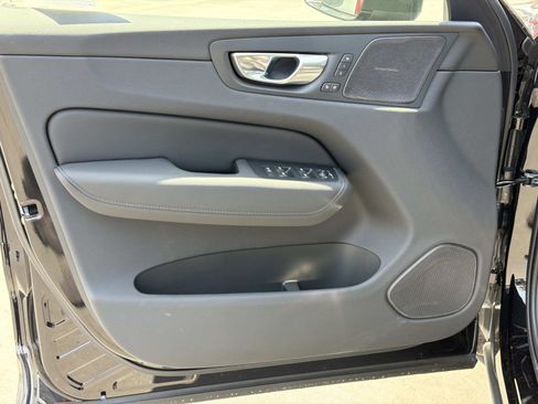 New 2026 Volvo XC60 B5 Ultra w/ Climate Package AWD/4WD image 11