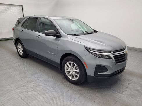 Used 2023 Chevrolet Equinox LS w/ LS Convenience Package FWD image 11