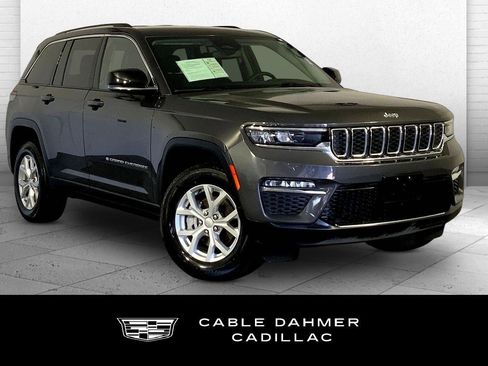 Used 2023 Jeep Grand Cherokee Limited AWD/4WD image 1