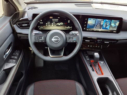 New 2026 Nissan Kicks SR image 14