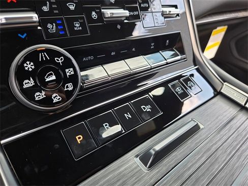 New 2025 Nissan Armada PRO-4X w/ Pro-4X Premium Package image 24