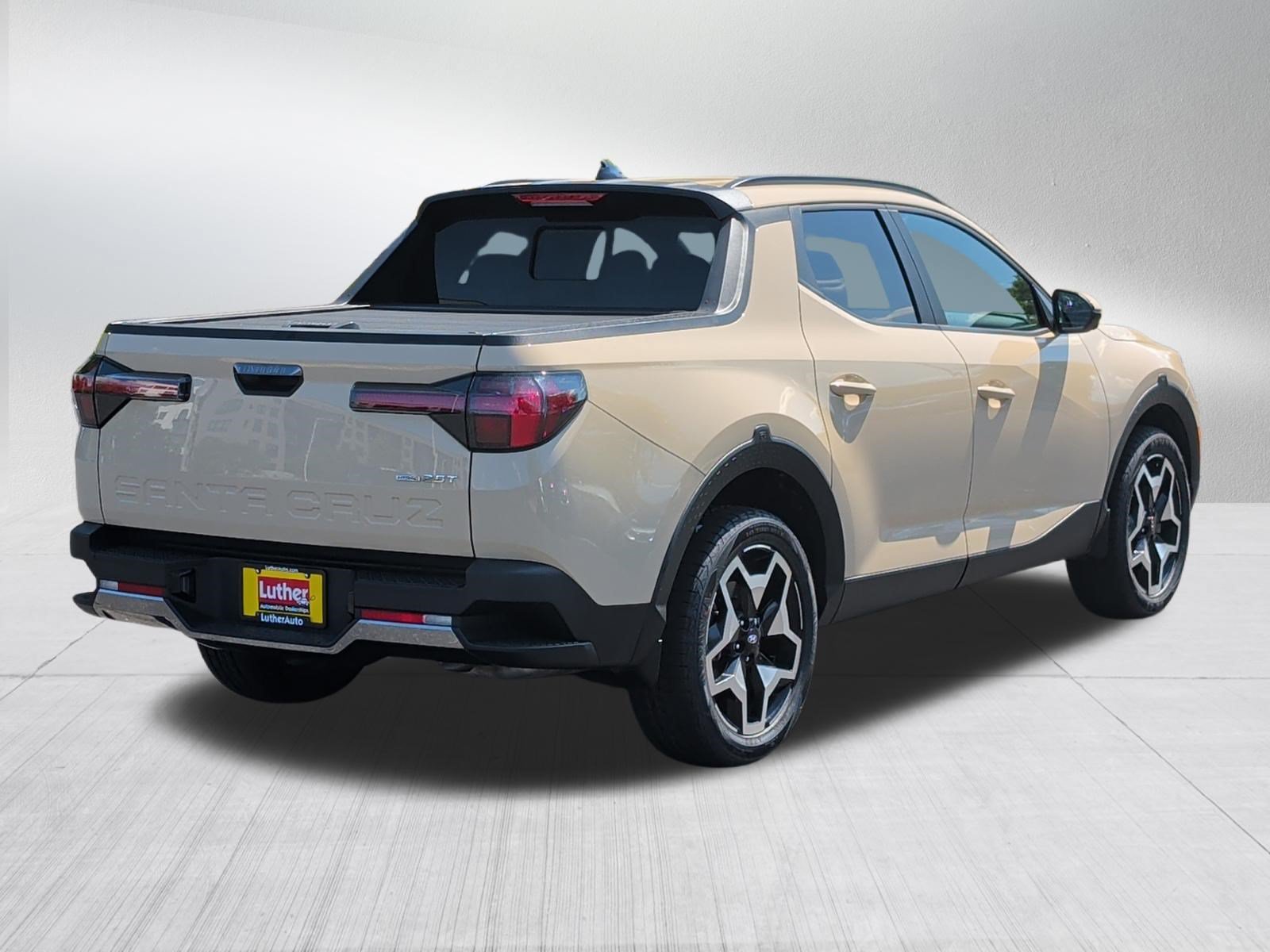 Used 2022 Hyundai Santa Cruz Limited AWD/4WD image 7