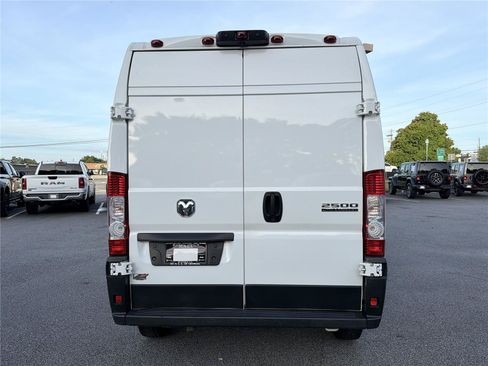 Used 2024 RAM ProMaster 2500 w/ Convenience Group FWD image 6