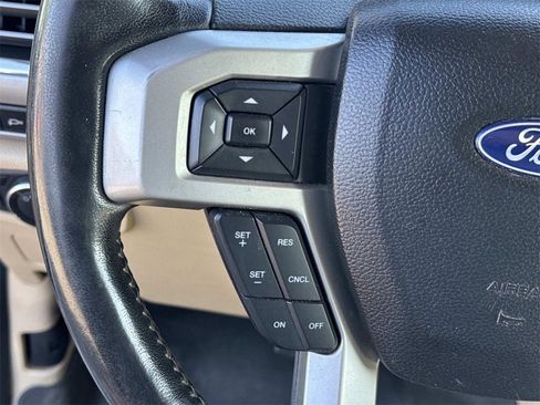 Used 2017 Ford F250 Lariat w/ Chrome Package image 43