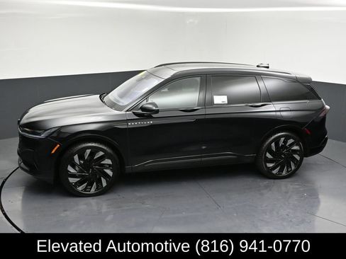 Used 2025 Lincoln Nautilus Reserve w/ Jet Appearance Package AWD/4WD image 29