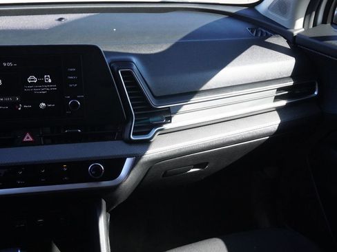 Used 2023 Kia Sportage LX image 29