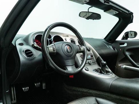 Used 2007 Pontiac Solstice GXP w/ Premium Package image 22