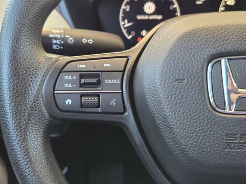 Used 2025 Honda HR-V LX image 21