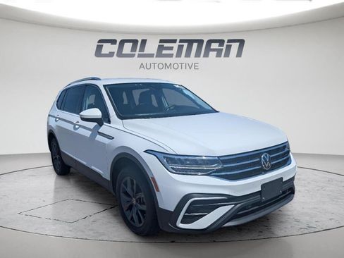 Used 2022 Volkswagen Tiguan SE AWD/4WD image 3