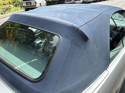 Used 2004 BMW 330Ci Convertible image 17