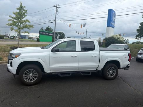 Used 2026 Chevrolet Colorado LT w/ Advanced Trailering Package AWD/4WD image 2