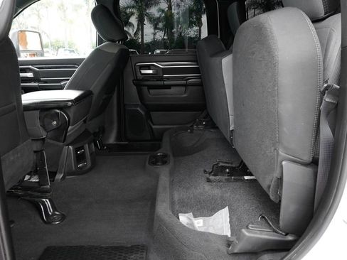 Used 2024 RAM 2500 Big Horn image 31