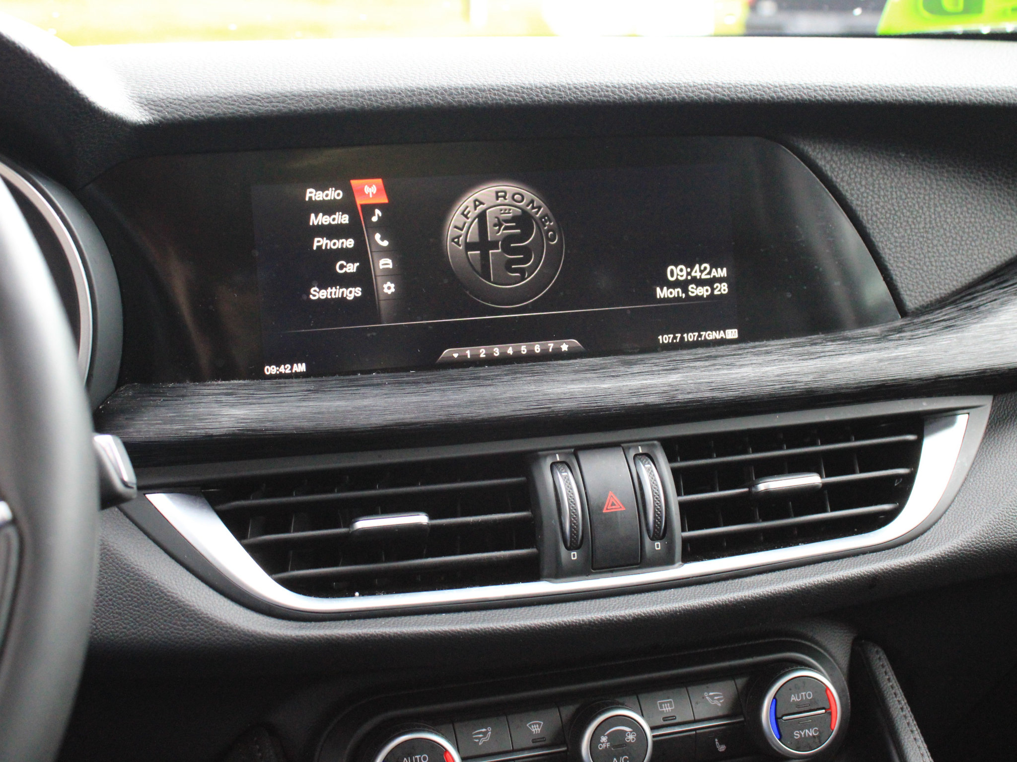 Used 2019 Alfa Romeo Stelvio AWD w/ Nero Edizione image 21
