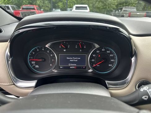 Used 2023 Chevrolet Traverse LT AWD/4WD image 12