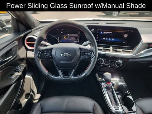Used 2024 Chevrolet Trax RS w/ Sunroof Package FWD image 24