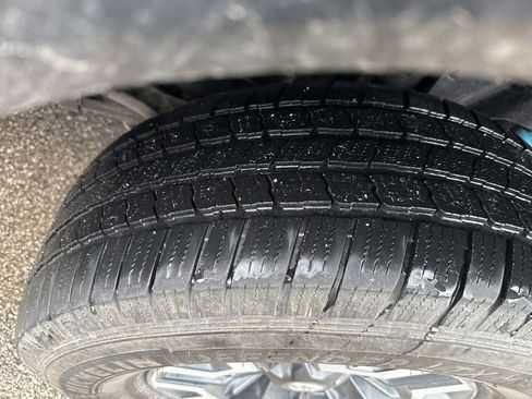 Used 2022 Toyota Tacoma TRD Off-Road w/ Technology Package image 9