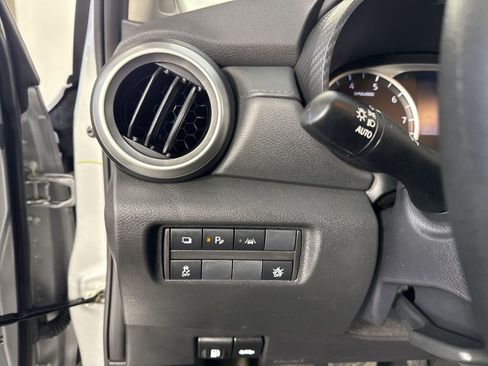 Certified 2025 Nissan Versa S w/ Trunk Package image 16