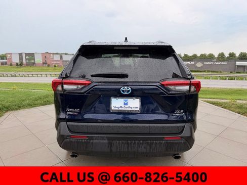 Used 2022 Toyota RAV4 XLE Premium AWD/4WD image 8
