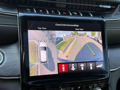 Certified 2023 Jeep Grand Cherokee Overland w/ Advanced Protech Group III AWD/4WD image 29