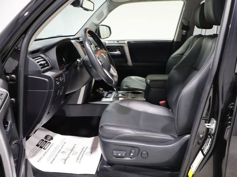 Used 2023 Toyota 4Runner Limited AWD/4WD image 10