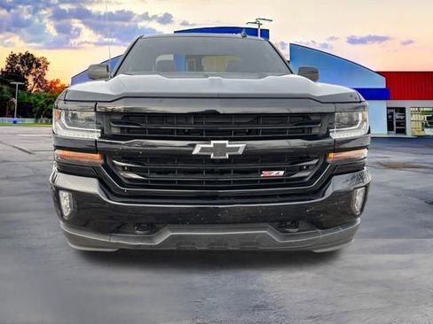 Used 2017 Chevrolet Silverado 1500 LT w/ LPO, Street Package image 10