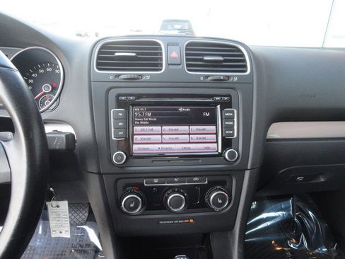 Used 2012 Volkswagen Golf TDI image 15