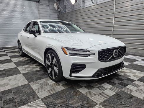 Used 2025 Volvo S60 T8 Plus w/ Climate Package AWD/4WD image 4