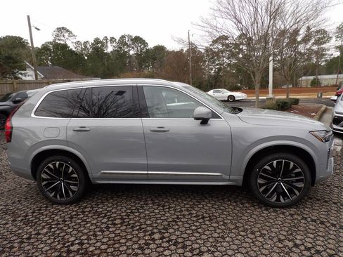 New 2026 Volvo XC90 T8 Ultra w/ Protection Package Premier AWD/4WD image 4