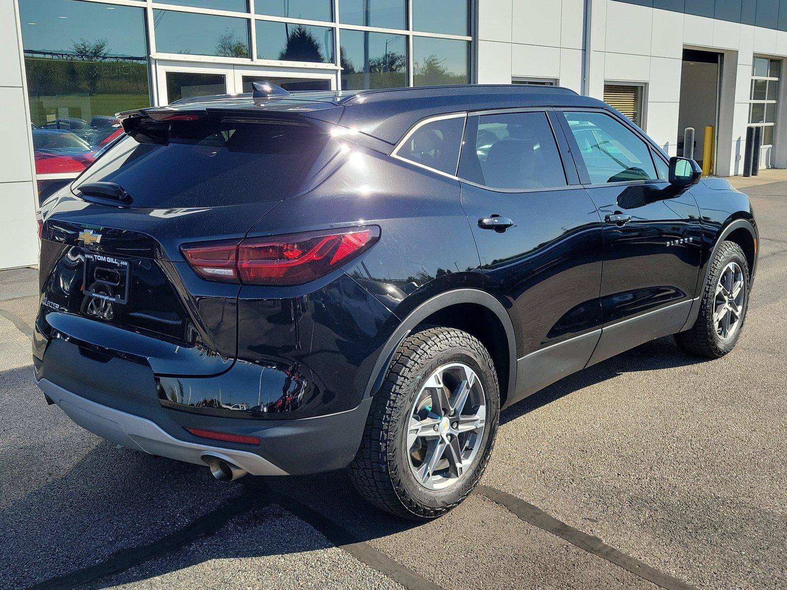 Used 2023 Chevrolet Blazer LT w/ Convenience Package FWD image 4