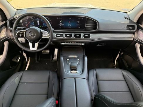 Used 2023 Mercedes-Benz GLS 450 4MATIC image 12