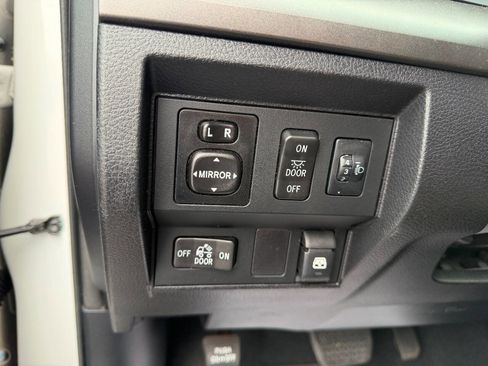 Used 2014 Toyota Tundra SR5 image 19