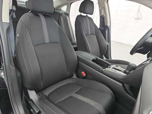 Used 2018 Honda Civic EX image 10