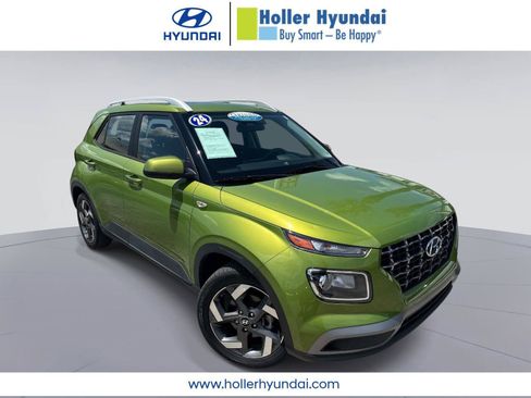 Certified 2024 Hyundai Venue SEL FWD image 1