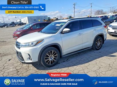 Used 2017 Toyota Highlander SE