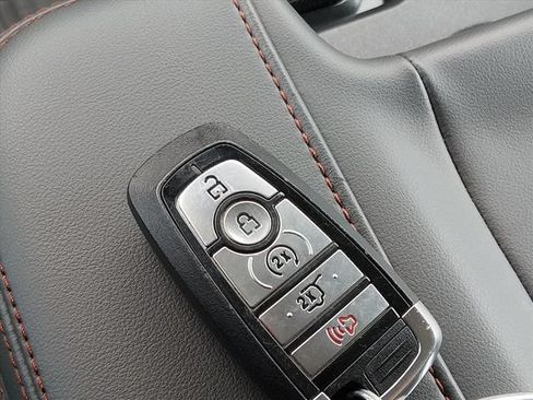Used 2025 Ford Expedition Active RWD image 25