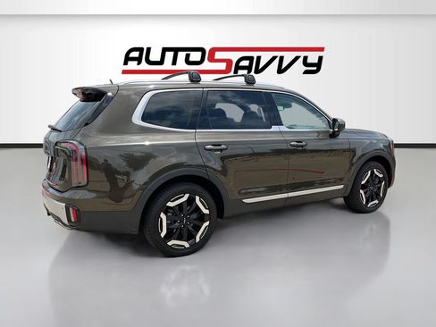 Used 2024 Kia Telluride EX w/ EX Captain's Chair Package FWD image 7