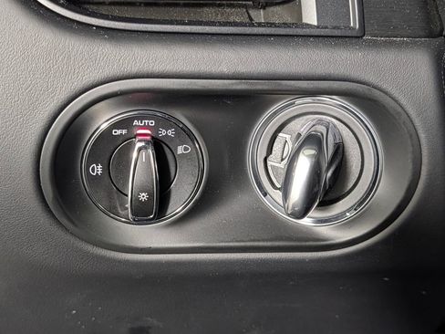 Used 2024 Porsche Macan GTS image 34