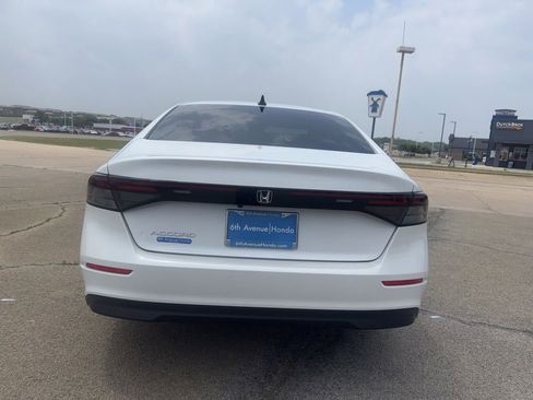 Certified 2025 Honda Accord SE image 7